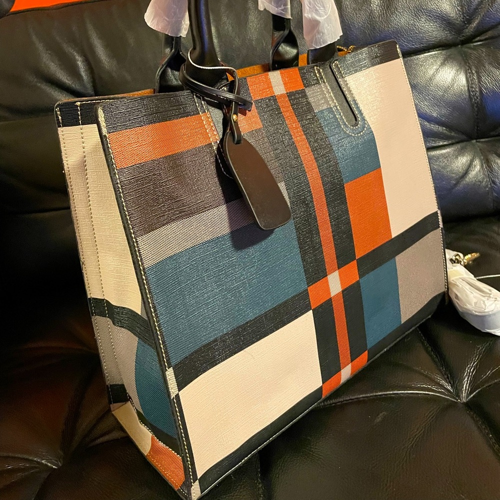 Brand new woman’s hand bag real leather